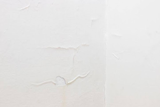 Parede com problemas de umidade