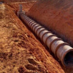 Imagem de uma tubulação subterrânea